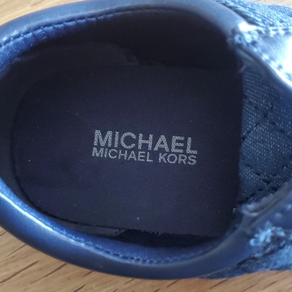 Kids Michael Kors shoes - Picture 4 of 5